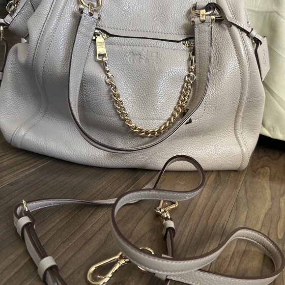 Purse - Picture 1 of 3